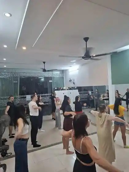 A later Frog Goose class in progress